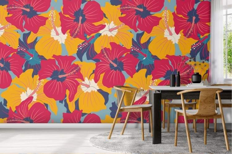 Wallpaper with stylized flowers in orange and red.