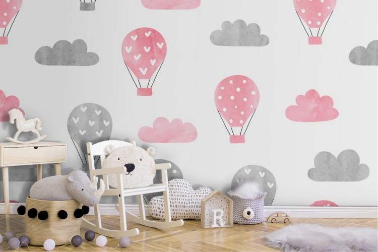 Hot air balloons and clouds pattern wallpaper for children.